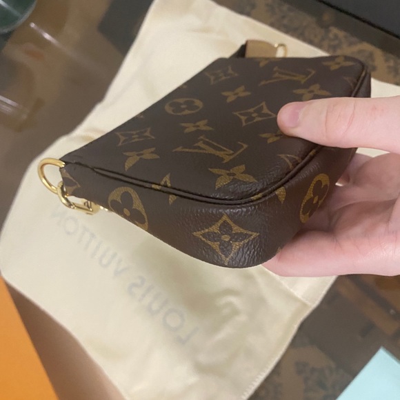 Mini pochette in monogram - Picture 6 of 16